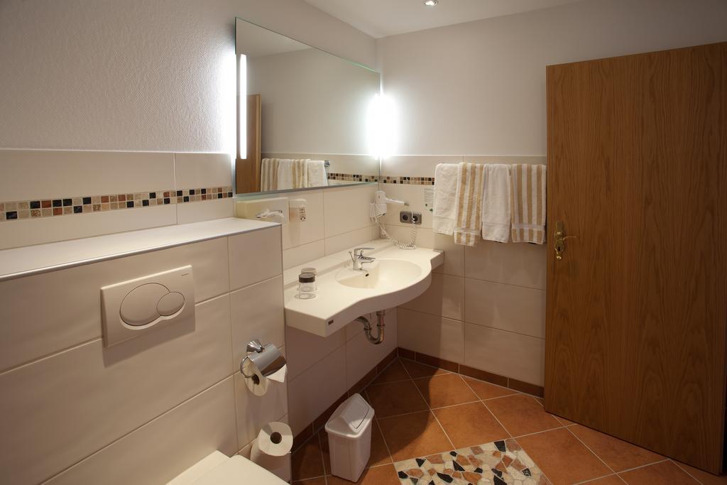 Landhotel Teuteberg Bad Arolsen Room photo